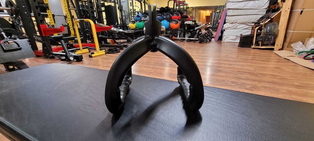 Uchwyt Piramida Siłownia Fitness NOWE Uchwyt Wąski PCV