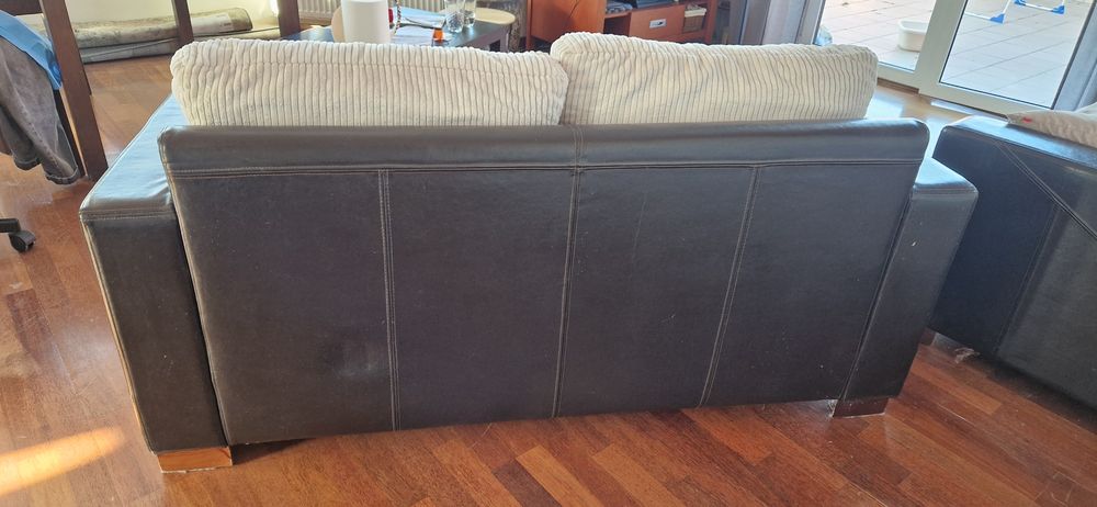 Sofa  2  osobowa