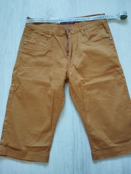 Вишиванка та шорти