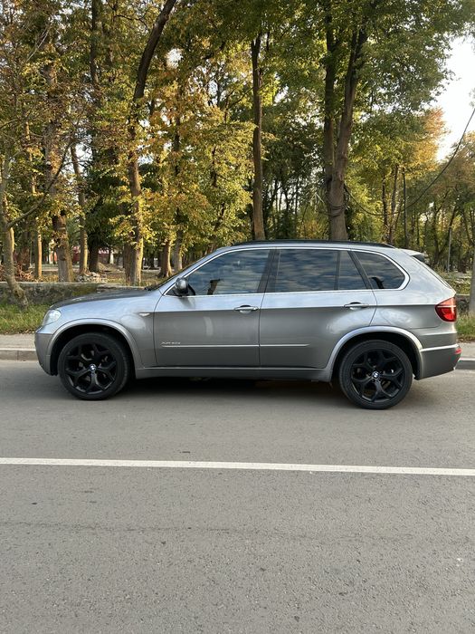 Продам BMW X5 e70 / 40d m paket!