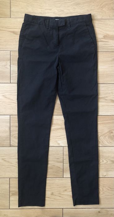 Granatowe spodnie Tommy Hilfiger 28