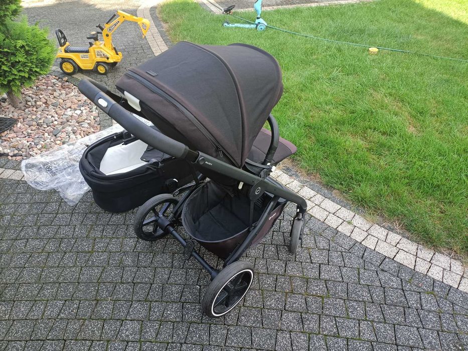 Cybex balios s Lux 2022