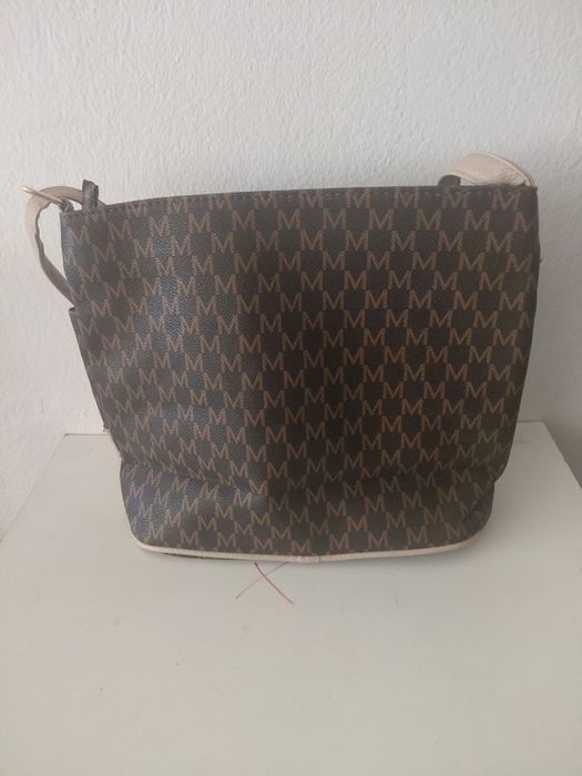 Mala de senhora em bom estado geral 5€