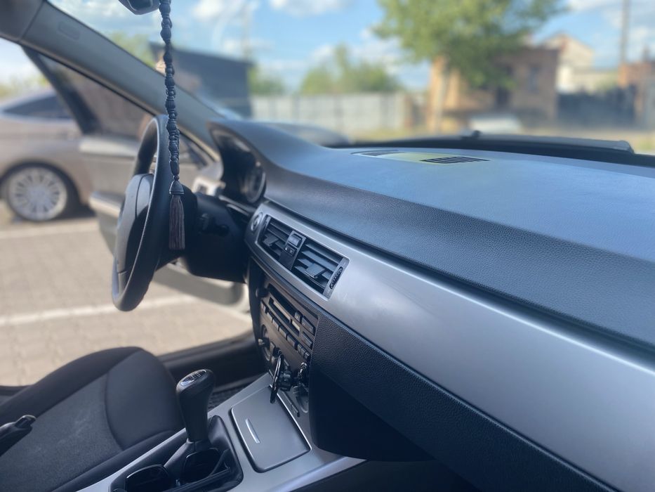 BMW e90 2.0 бенз