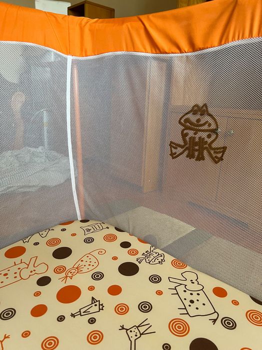 Манеж дитячий (залізний каркас)