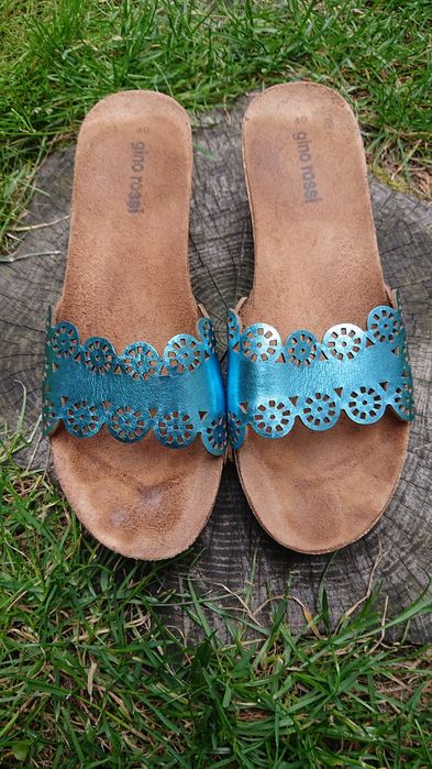 Gino Rossi turkusowe skórzane klapki koturny na korku. Venezia.