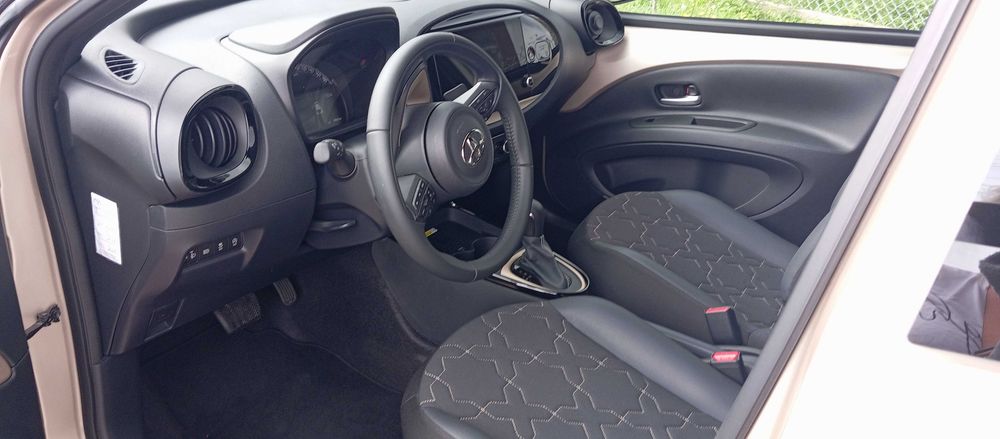 Toyota Aygo X 1.0 VVT-I Automat Executive