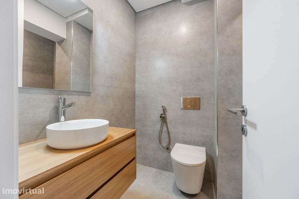 Apartamento T3 Renovado em Braga – Localização Premium com Terraço