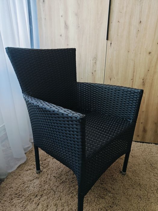 Крісло з ротангу