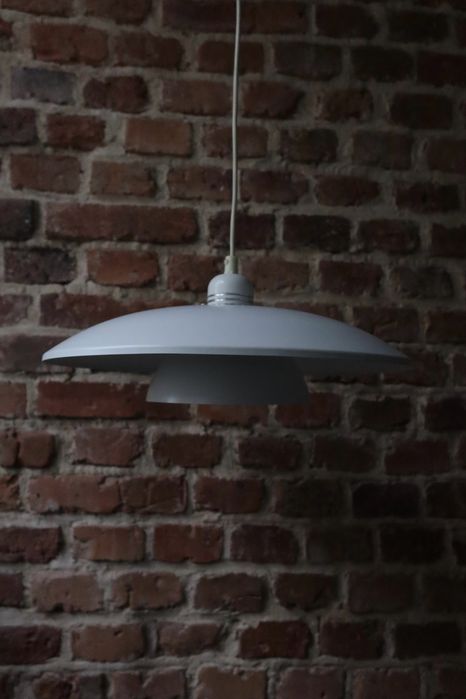 Biała duńska lampa wisząca space age vintage mid century