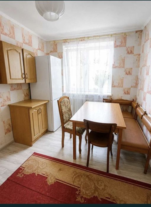 Продам крепкий домик в центре Великодолинского