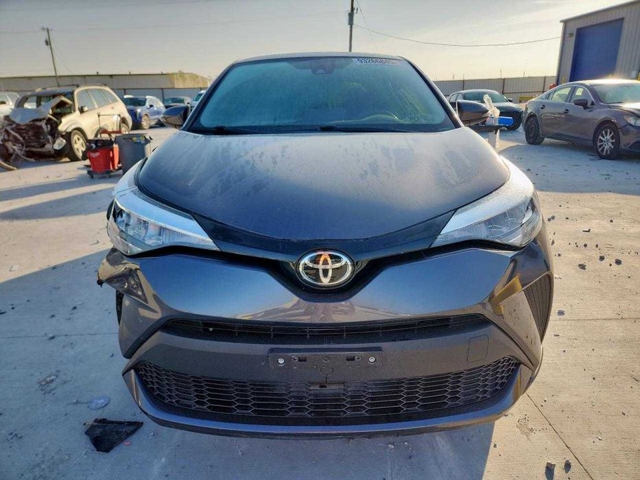 Toyota C-HR XLE 2020