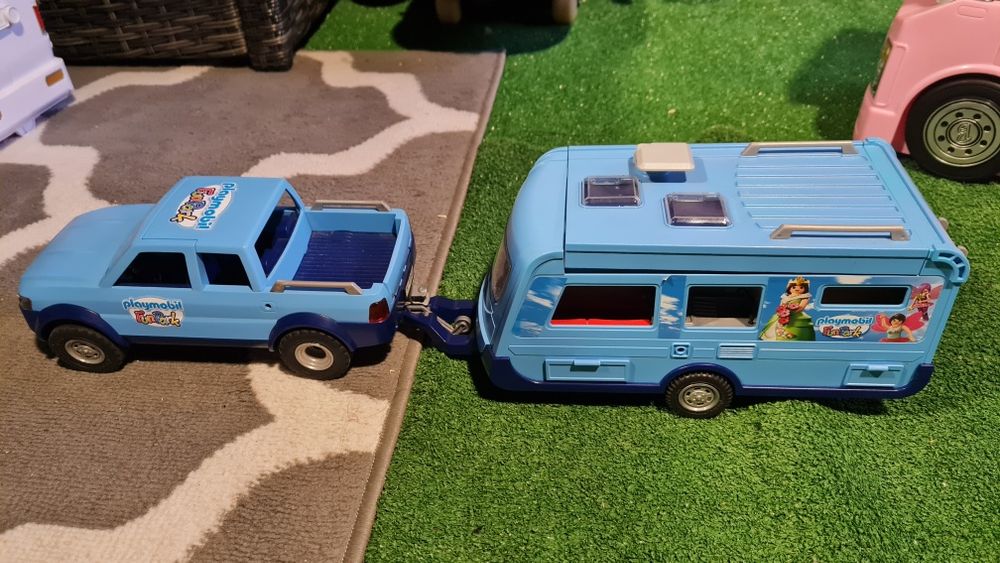 Kamper Playmobil z przyczepą