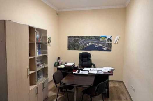 Продаж окремо розташованої Будинку 1100 м² у Подільському районі Києва