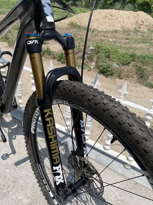 KTM Myroon 29 LTD ONIX Tam. L 7,825Kg