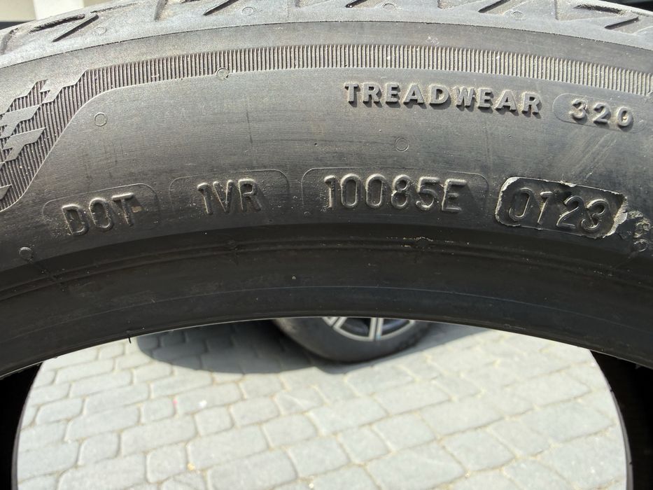 Opony Brigdestone Turanza T005, 255/40R20 2x, 285/35R20 2x DOT0123