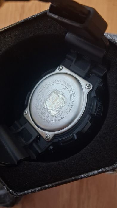 Casio G-shock GA-110GB-1AER czarno-zloty zegarek meski