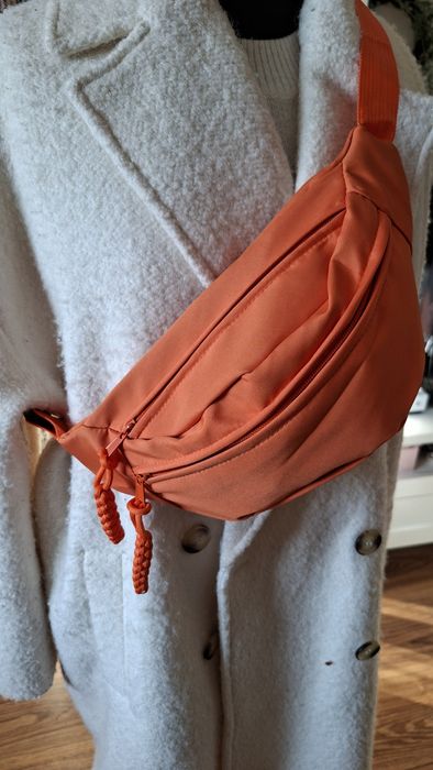 Nowa pojemna nerka damska