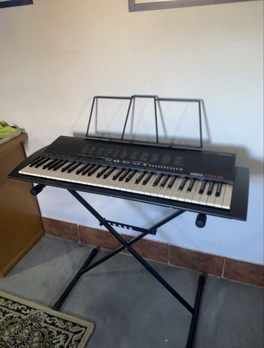 Teclado com suporte