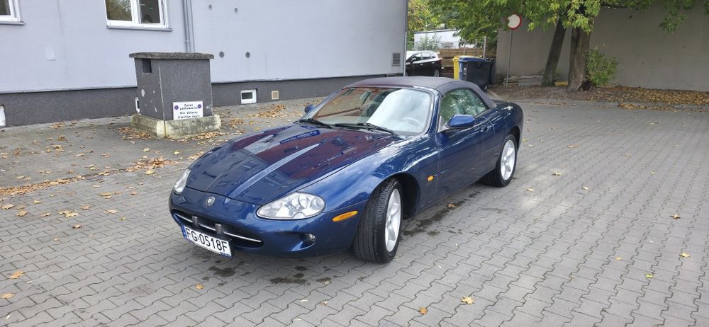 Jaguar XK8