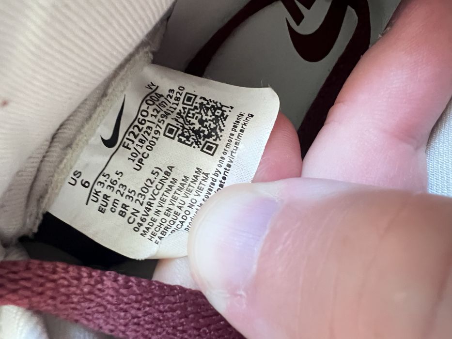 Жіночі красівки Nike
