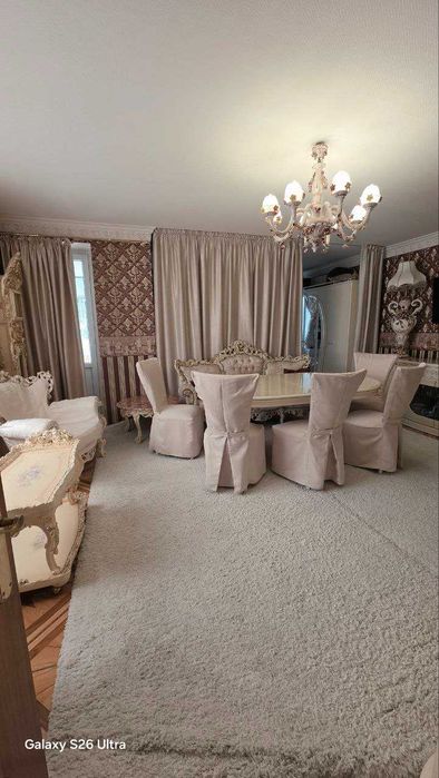 Здається простора великогабаритна квартира ,вул.Соборна