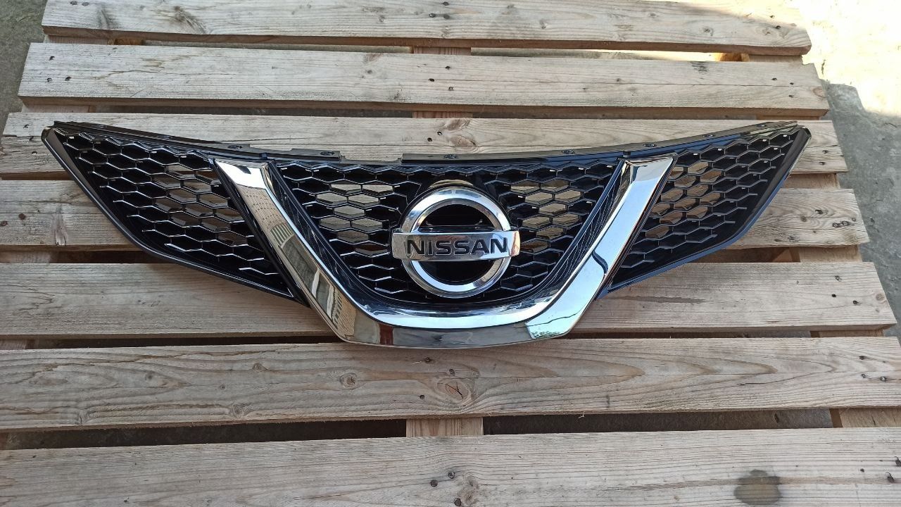 Решотка радиатора Nissan Qashqai j11 Rogue sport Решітка радіатора: 2 ...