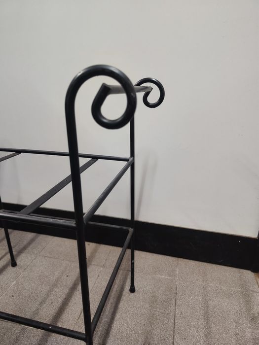 Estrutura de ferro para móvel