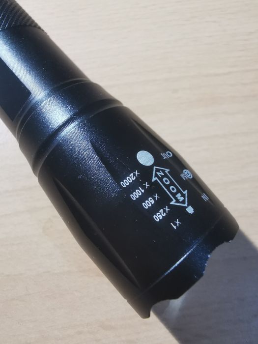 Lanterna de Longo Alcance