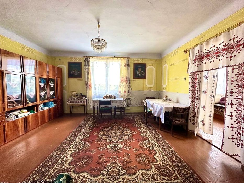Продається житловий будинок в с.Конюхів
