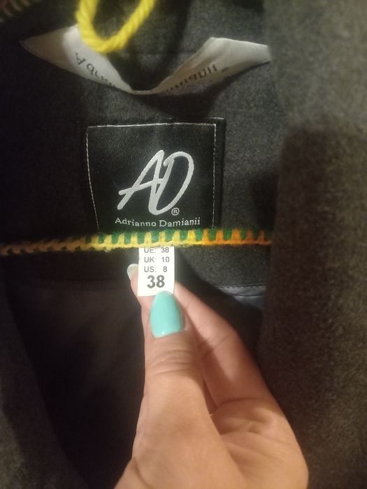 Śliczny płaszczyk Adrianno Damianii