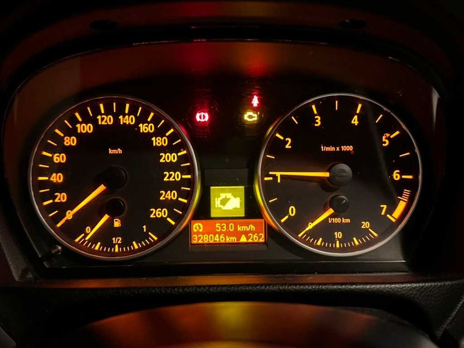 BMW 320i E90 2.0 Benzyna