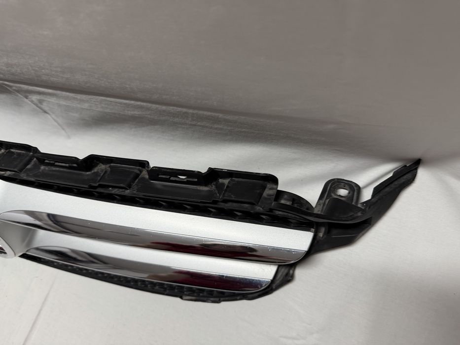Grill Atrapa Mercedes C KLASA W205 14 - 18 r. CHROM