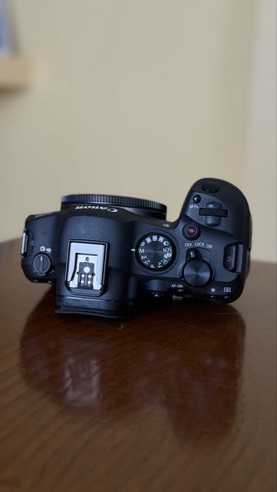 Canon R6 Mark II + Caixa e Acessórios Originais