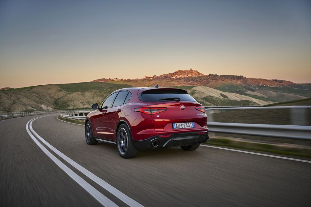 Alfa Romeo Stelvio ver-2-2-d-sprint-at8