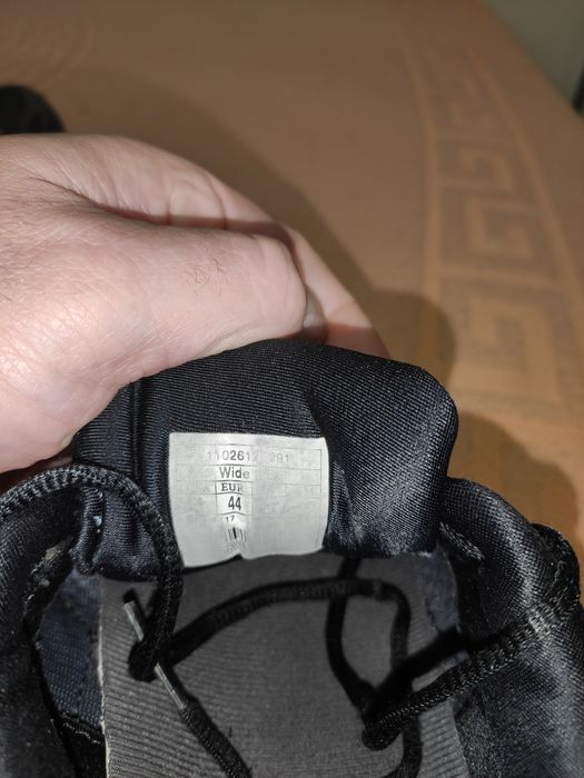 Кросівки Brooks Addiction 13