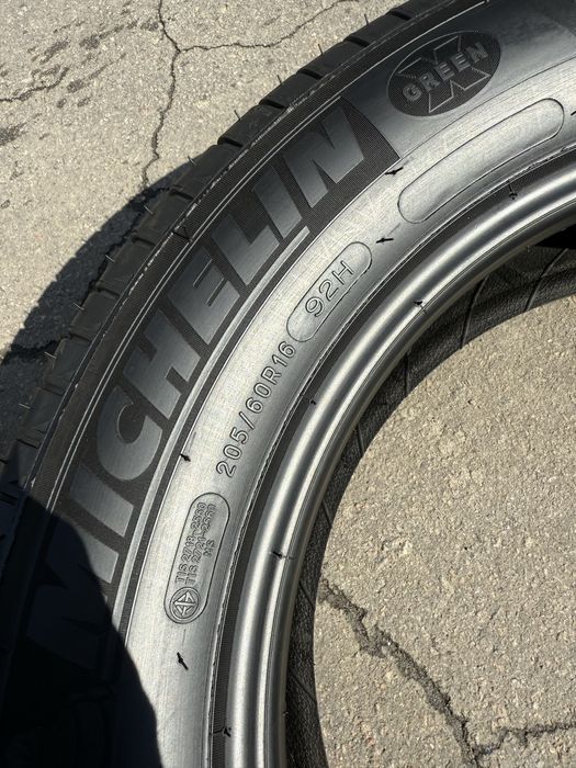 Шини 205/60R16-4шт Michelin