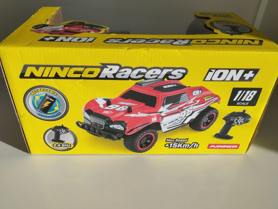 Carro telecomandado nincoracers novo.
