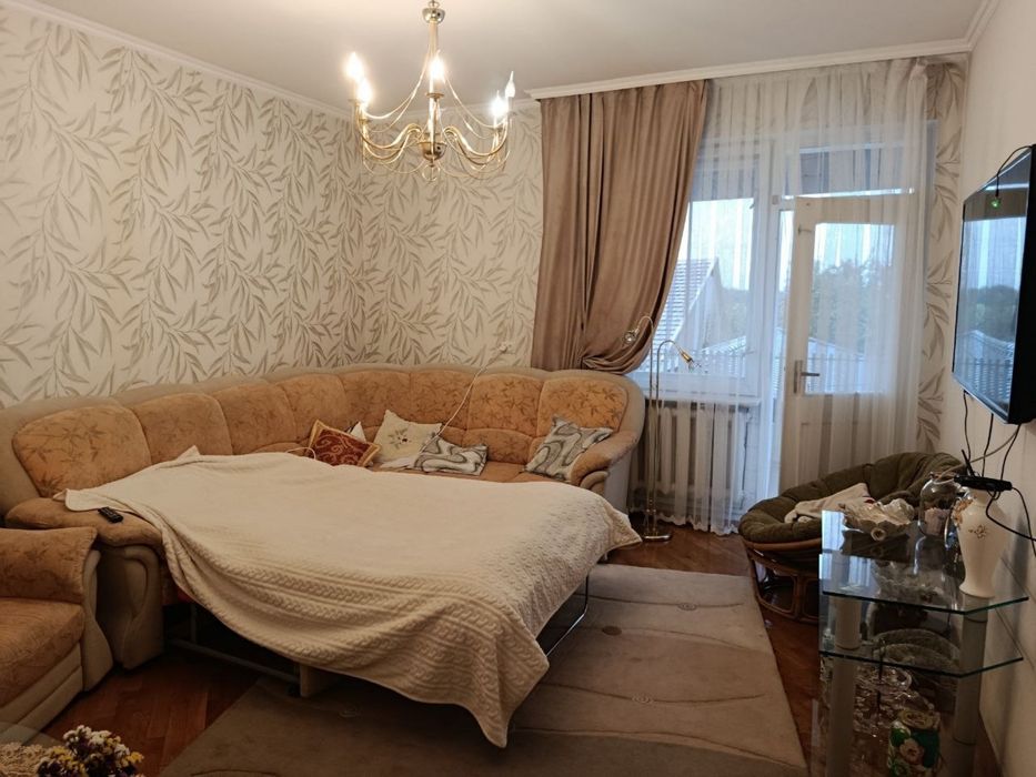 Продається затишний будинок в Ключарках
