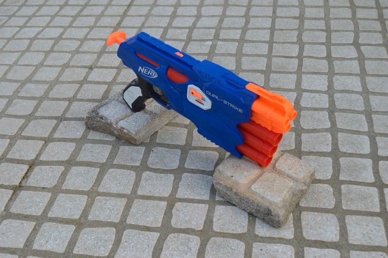 Nerf Dual-Strike