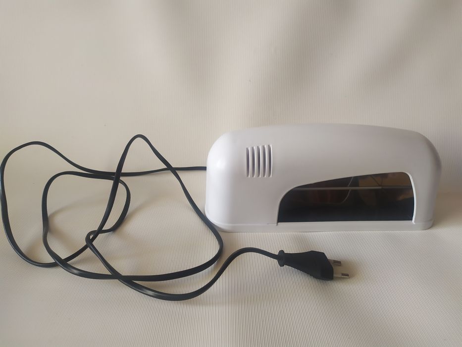 Лампа для манікюру