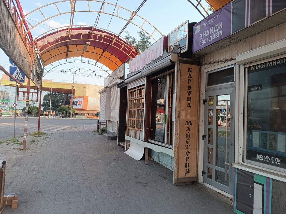 Продам ,або здам в оренду магазин зі складом