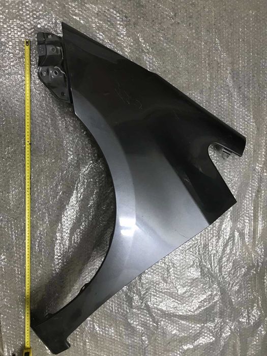 Крило переднє ліве Toyota Verso 09-18