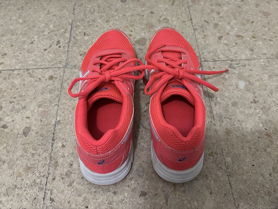 Ténis ASICS cor de rosa. Tam: 37