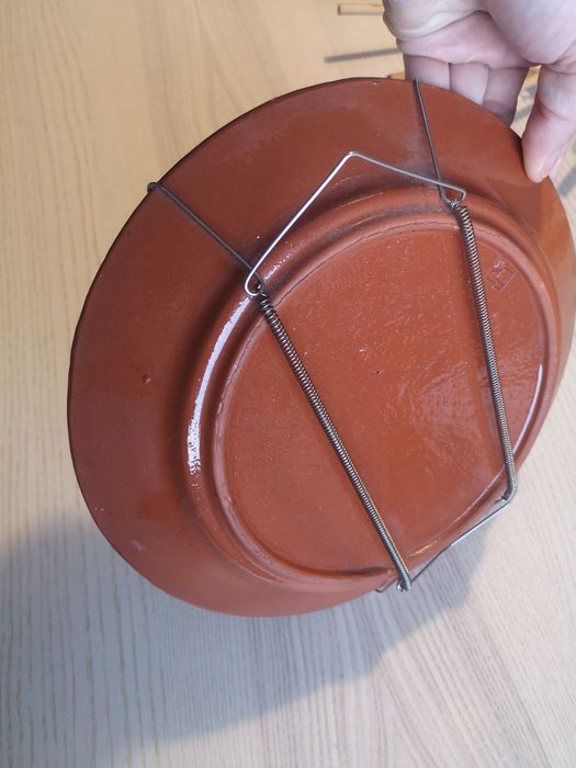 16 Clay Plates + Wall Mount433382346331924484