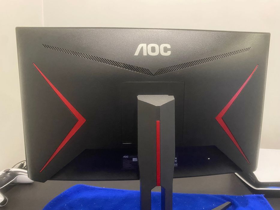 Monitor AOC tela danificada .