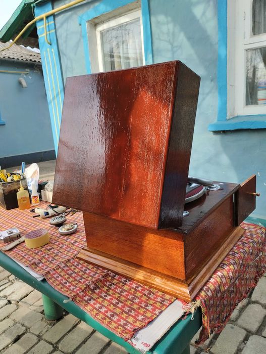 кабінетний граммофон