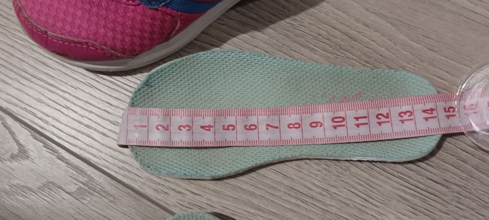 Продам кросівки Adidas
