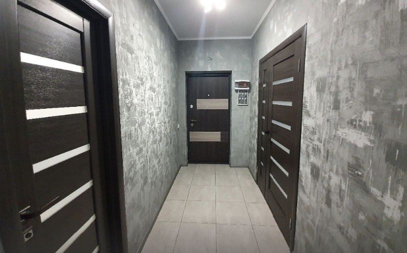 Здана 1 кімнатна квартира з ремонтом!