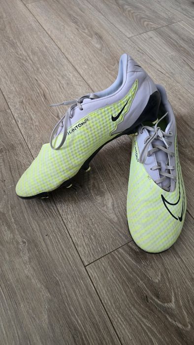 Продам Nike Phantom